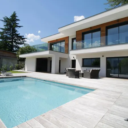 Piscine Chauffee Vue Et Acces Climatisation 别墅